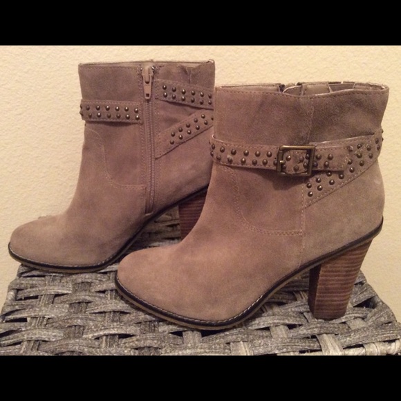 Bakers taupe leather ankle boots with detail. - Picture 4 of 5